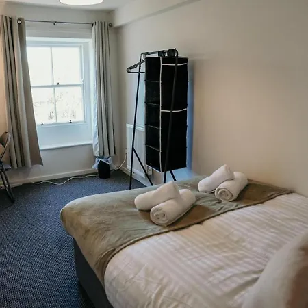 Standout 4bd 3 Storey Town House * Whitehaven