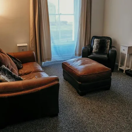Standout 4bd 3 Storey Town House * Whitehaven
